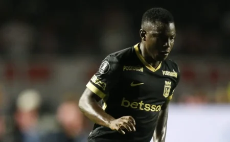 Santos encerra negociação e desiste de Hinestroza, do Atlético Nacional