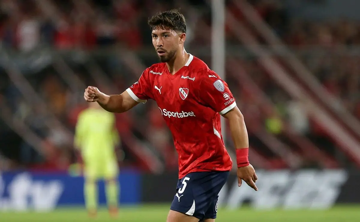 Santos enfrenta obstáculos em negociação com Loyola; presidente do Huachipato detalha processo