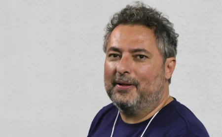 Santos oficializa a saída de Victor Hugo após envio de documentação a Atlético-MG e Flamengo