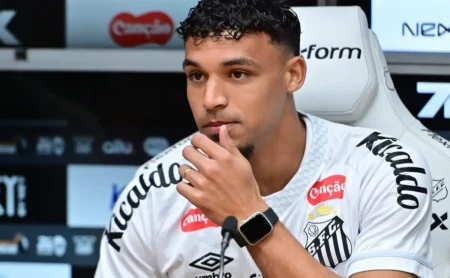 Santos pode lucrar com Victor Hugo em negociação entre Atlético-MG e Flamengo