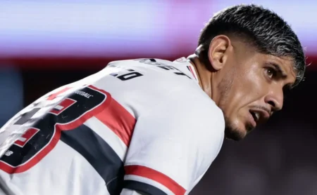 Simon anula pênalti de Alan Franco em São Paulo x Flamengo e alinha-se com Wilton Pereira Sampaio