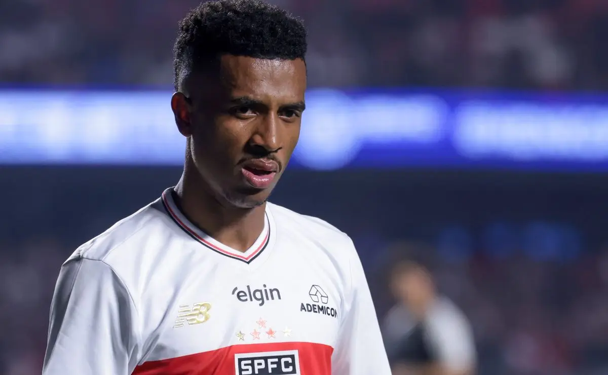 São Paulo decide manter Marcos Antônio, apesar do interesse do Flamengo São Paulo decide manter Marcos Antônio, apesar do interesse do Flamengo