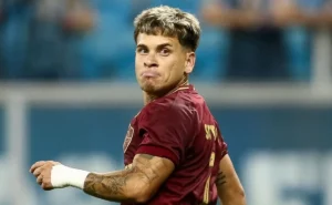 Soteldo processa Santos e acusa clube de coação em negociação com o Fluminense