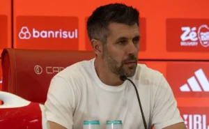 Técnico do Internacional, Pezzolano recebe elogio de Guardiola: “Tenho que agradecer publicamente”
