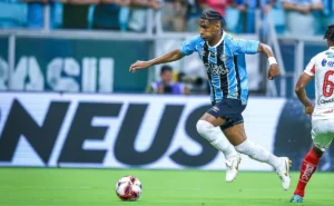 Tetê comenta sobre a estreia na Arena em vitória expressiva do Grêmio: “Sensação incrível”