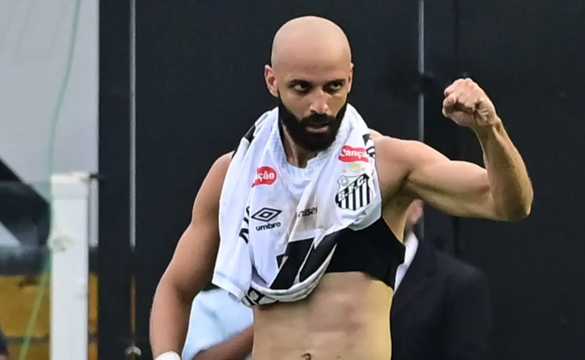 Thaciano assume a titularidade e Santos concede nova oportunidade ao atacante