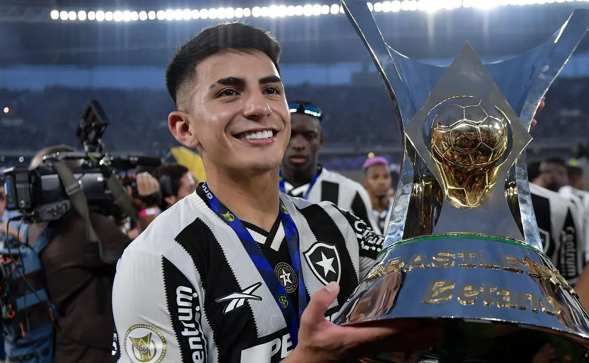 Thiago Almada no Flamengo em 2026: Negociação avançada com possível chapéu no Palmeiras Thiago Almada no Flamengo em 2026: Negociação avançada com possível chapéu no Palmeiras