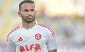 Thiago Maia acerta com o Santos e clube quita dívida de R$ 23 milhões