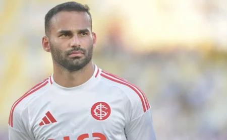 Thiago Maia pode reforçar o Internacional na estreia do Brasileirão contra o Athletico-PR Thiago Maia pode reforçar o Internacional na estreia do Brasileirão contra o Athletico-PR