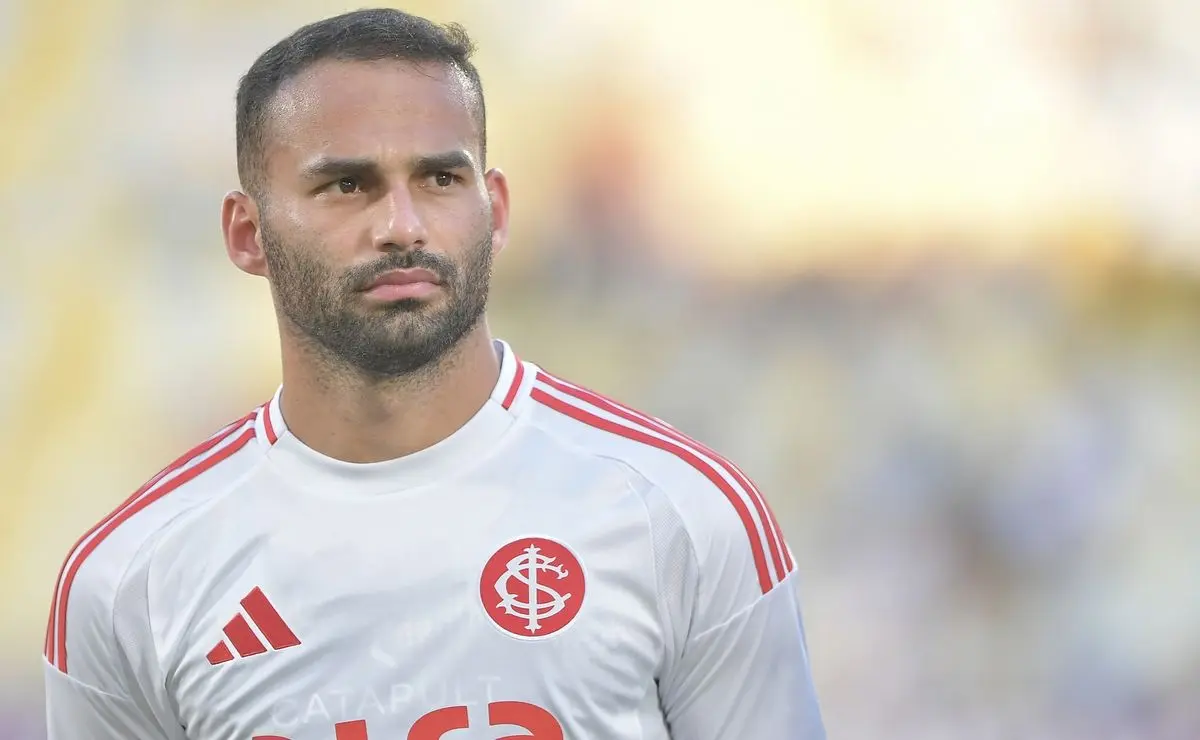 Thiago Maia pode reforçar o Internacional na estreia do Brasileirão contra o Athletico-PR