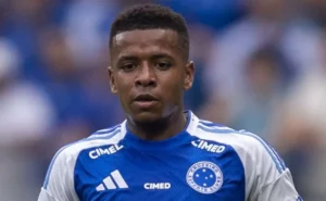 Tite reconsidera e Arroyo jogará com o Cruzeiro contra o Tombense no Mineiro Tite reconsidera e Arroyo jogará com o Cruzeiro contra o Tombense no Mineiro