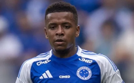 Tite reconsidera e Arroyo jogará com o Cruzeiro contra o Tombense no Mineiro