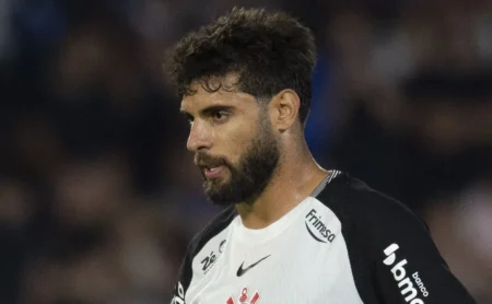 Torcida corintiana critica Yuri Alberto após empate com o São Paulo na Neo Química Arena