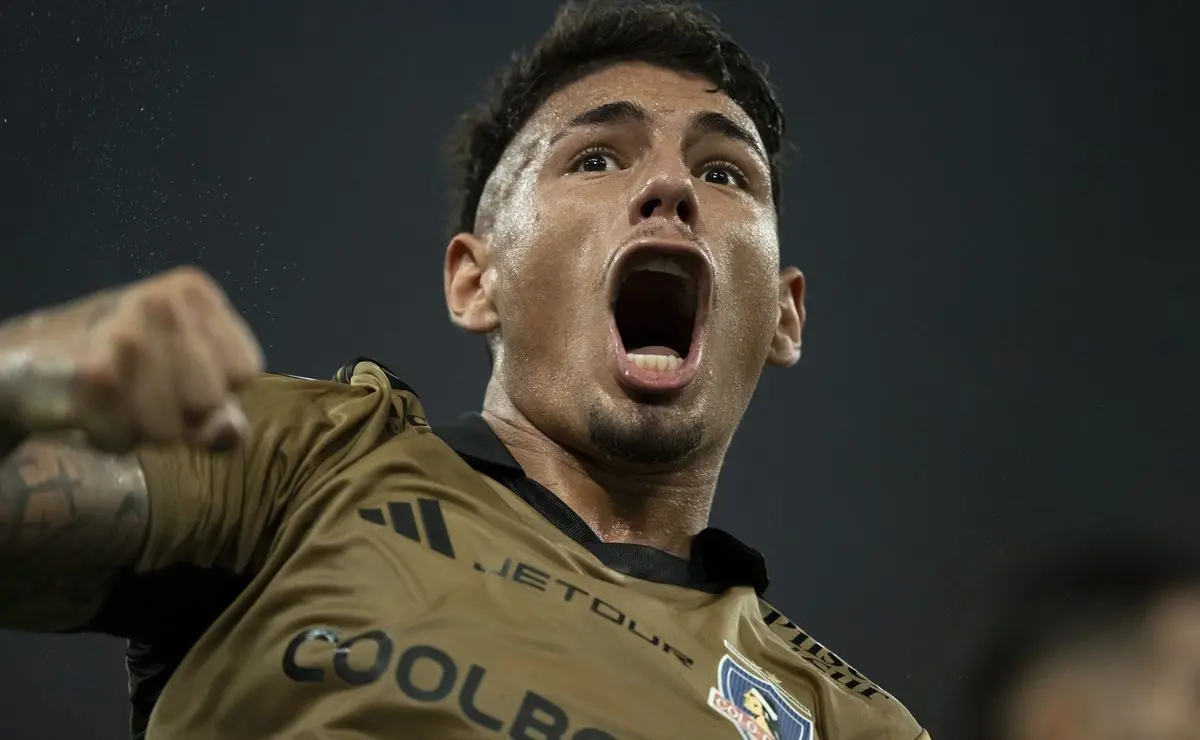 Vasco avança em negociação com Alan Saldivia e aguarda resposta do Colo-Colo