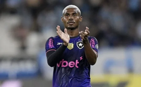 Vasco avança em negociação com Cuiabano e busca acordo com Nottingham Forest Vasco avança em negociação com Cuiabano e busca acordo com Nottingham Forest