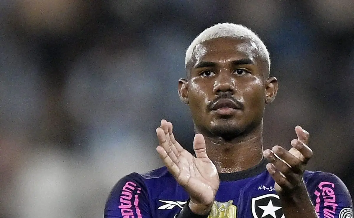 Vasco avança em negociação e pode pagar até R$ 43 milhões por Cuiabano