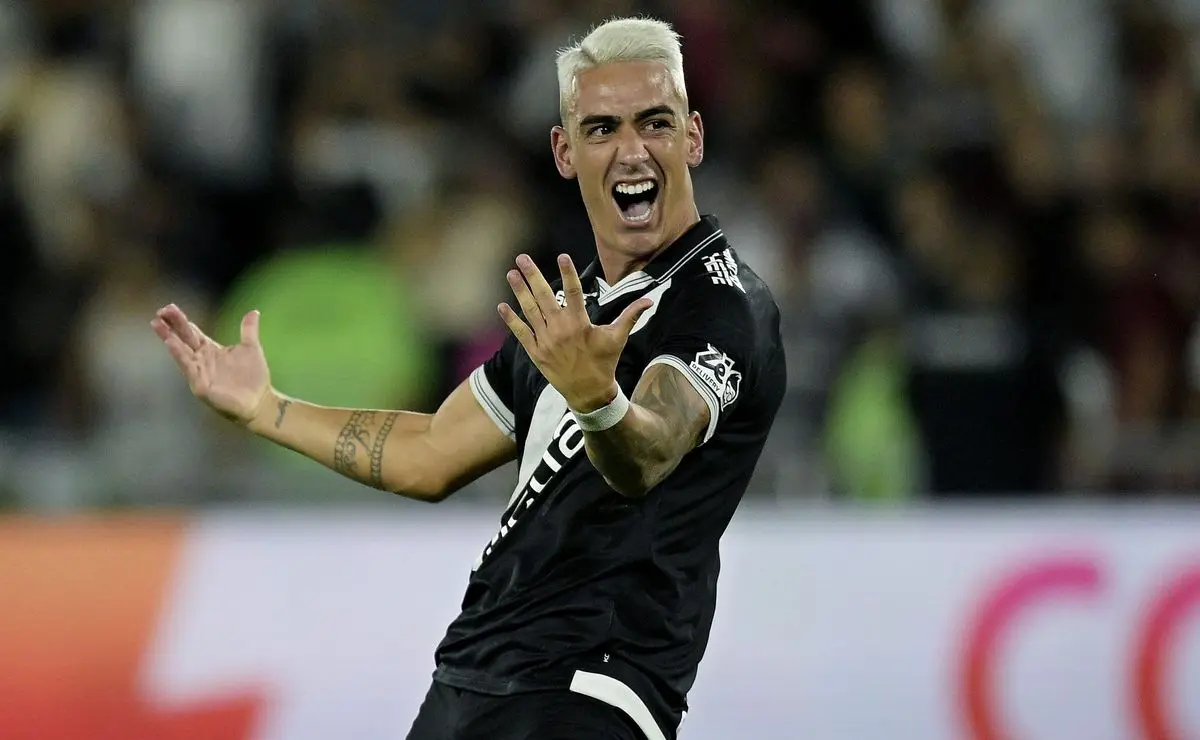 Vasco da Gama goleia o Boavista por 3 a 0 no Campeonato Carioca