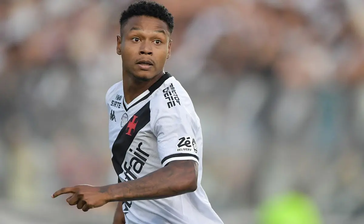 Vasco traça plano para Matheus França e mantém empréstimo até o fim do contrato