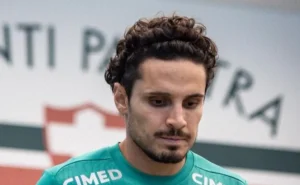 Veiga com negociação avançada: Palmeiras pode superar em 300% as saídas no mercado de transferências