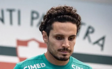 Veiga com negociação avançada: Palmeiras pode superar em 300% as saídas no mercado de transferências