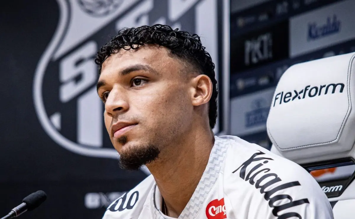 Victor Hugo se aproxima do Atlético-MG e se afasta dos treinos no Santos a pedido de Sampaoli