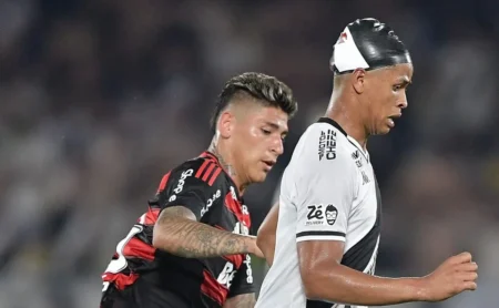 Vidente prevê empate em Flamengo x Vasco com virada do Vasco no final do clássico