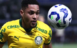 Vitor Roque lidera disputa acirrada por vaga na Seleção Brasileira entre 8 atacantes