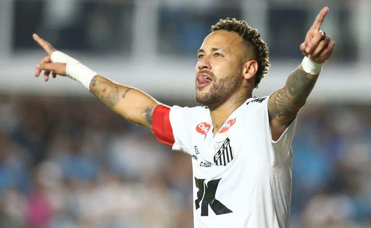 Vojvoda atualiza quadro de recuperação de Neymar, demonstra otimismo e anima torcida do Santos