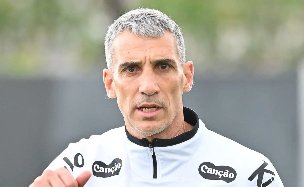 Vojvoda fala sobre a contratação de Gabigol no Santos e projeta a temporada: “Ótimo presente”