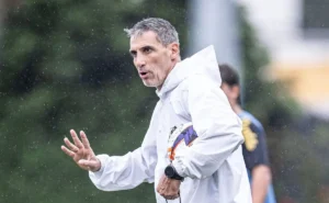 Vojvoda planeja mudanças no Paulistão com ausência de Neymar e Robinho Jr. em escalação estratégica