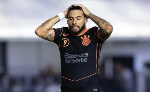 Yuri Alberto desperdiça mais um pênalti pelo Corinthians e apresenta baixo aproveitamento nas cobranças