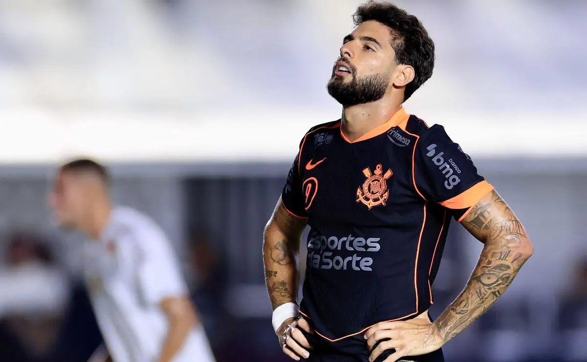 Yuri Alberto perde pênalti e se redime ao marcar em Corinthians x Santos