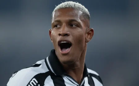 Zenit busca Danilo, mas volante rejeita oferta após venda de Gerson