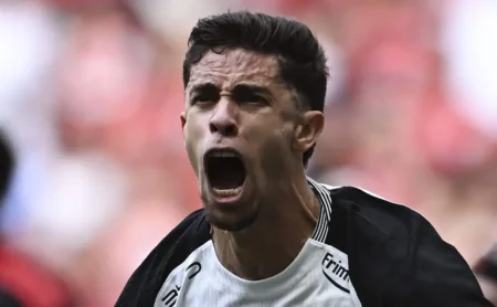 Gabriel Paulista decide final e garante título da Supercopa para o Corinthians