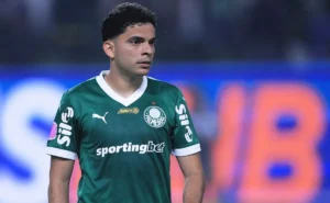Internacional inicia negociações por Bruno Rodrigues e estuda empréstimo com o Palmeiras Internacional inicia negociações por Bruno Rodrigues e estuda empréstimo com o Palmeiras