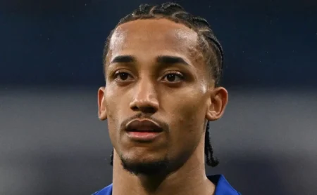 João Pedro almeja repetir o sucesso mundial e busca a taça da Copa do Mundo com a Seleção