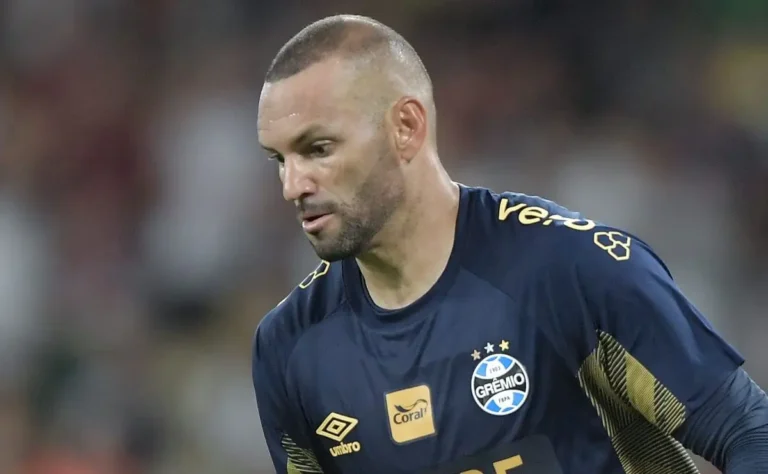 Rizek critica venda de Weverton do Palmeiras para o Grêmio: “Arriscado”