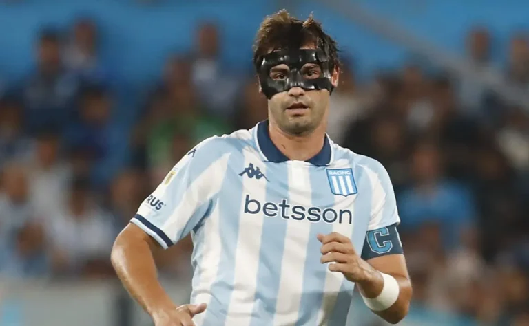 Vasco desiste de Santiago Sosa e busca meio-campista dinâmico, informa Pedrosa